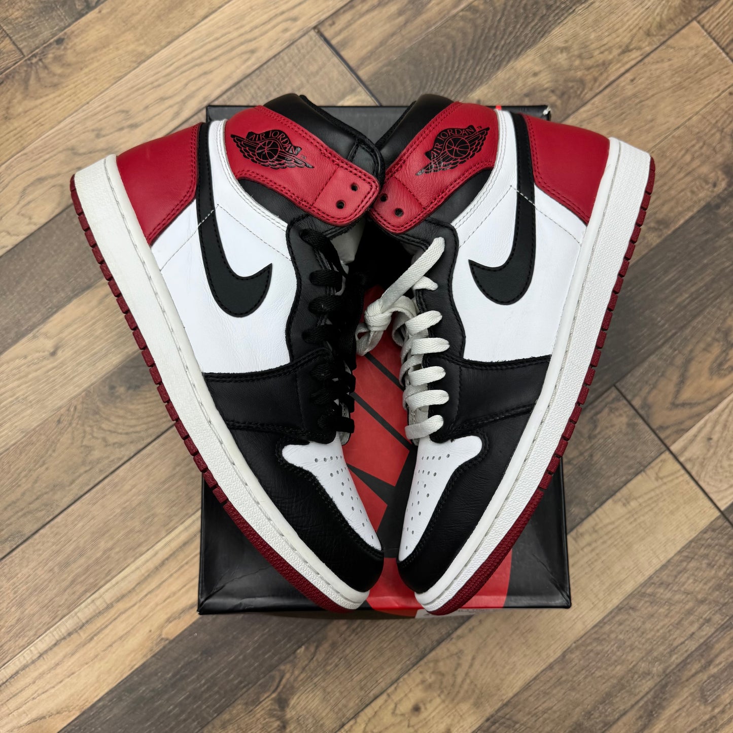 Jordan 1 High Black Toe ‘16 Sz 9.5 (Preowned)