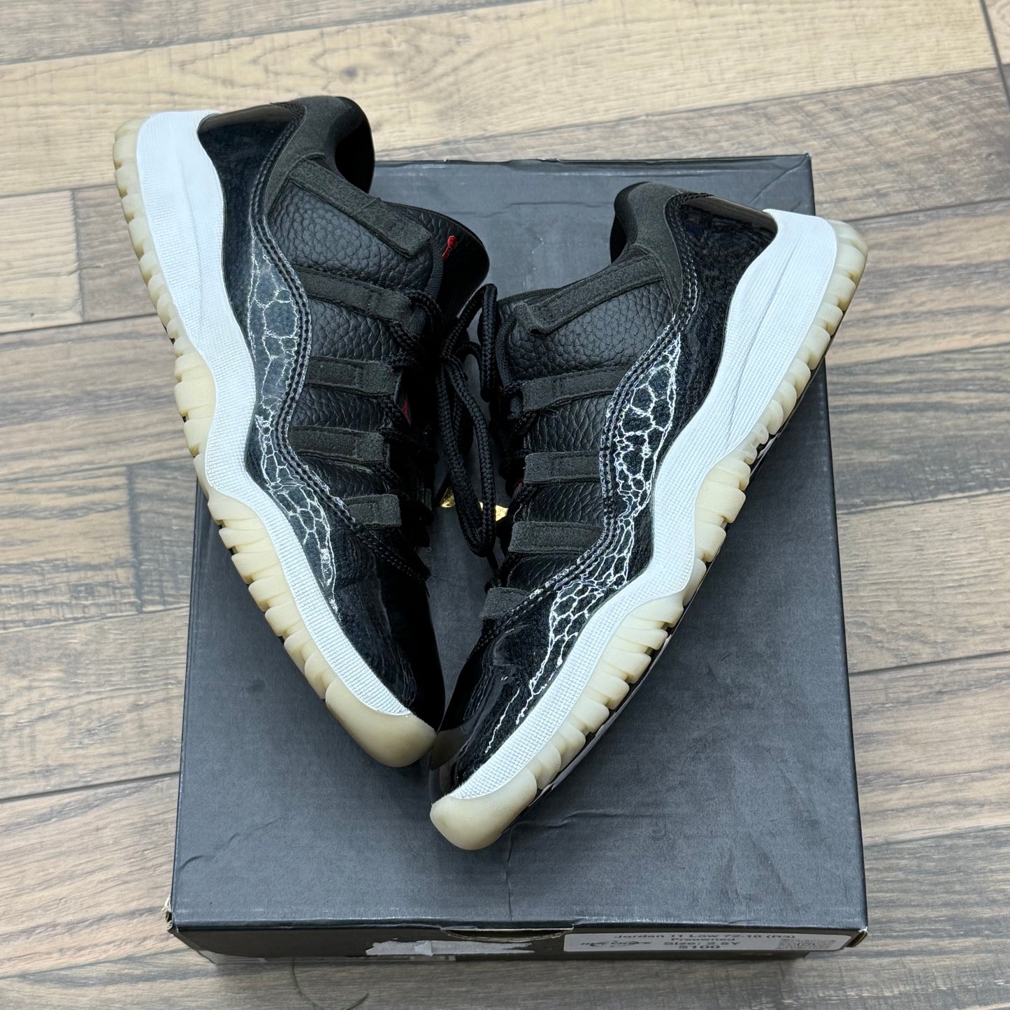 Jordan 11 Low 72-10 Sz 2.5Y (Preowned)