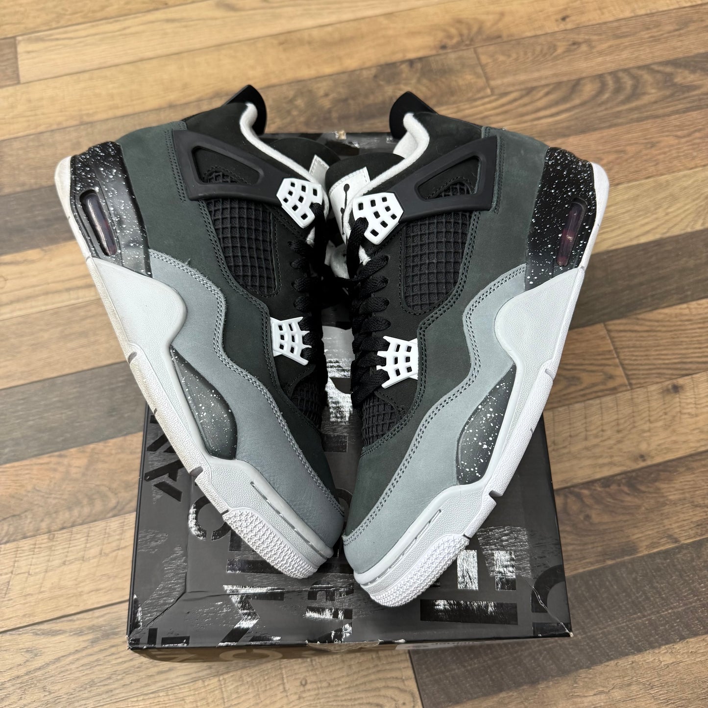 Jordan 4 Fear Sz 10 (Preowned)