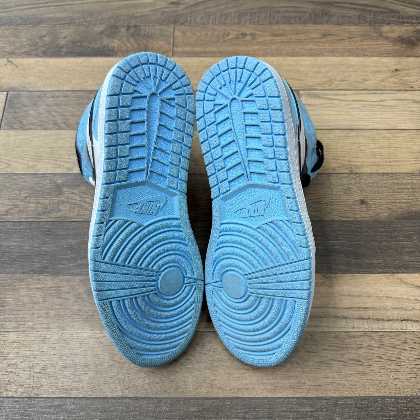 Jordan 1 High Patent UNC Blue Chill Sz 10.5M/12W (Preowned)