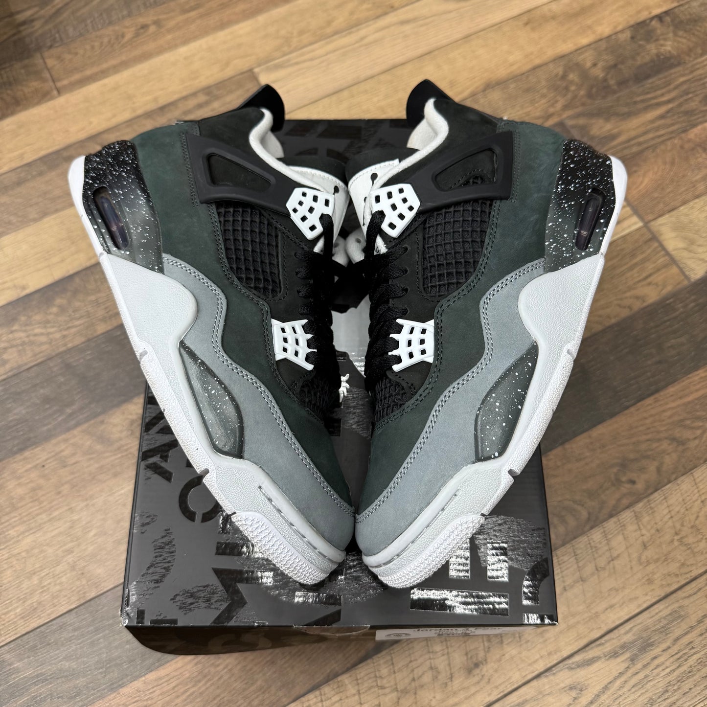 Jordan 4 Fear Sz 8.5 (Preowned)