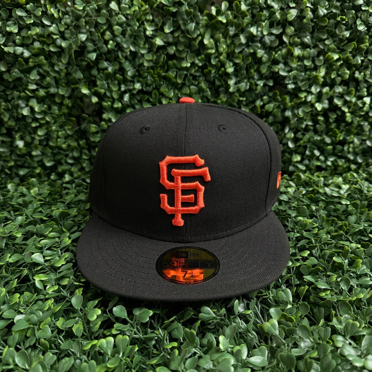 SF Giants Black Brim New Era Fitted (Multiple Sizes)