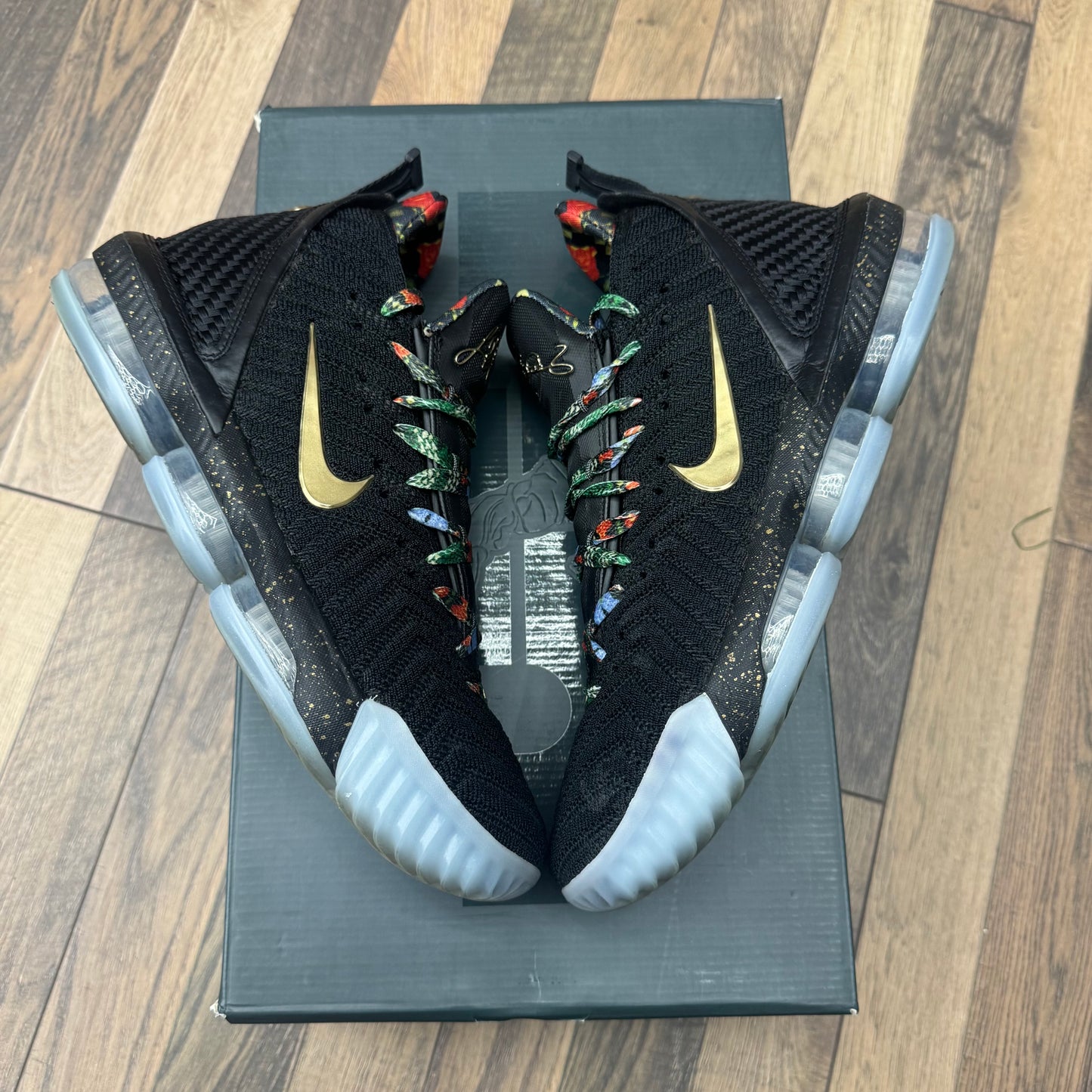 LeBron 16 Watch The Throne Sz 8.5 (Preowned)