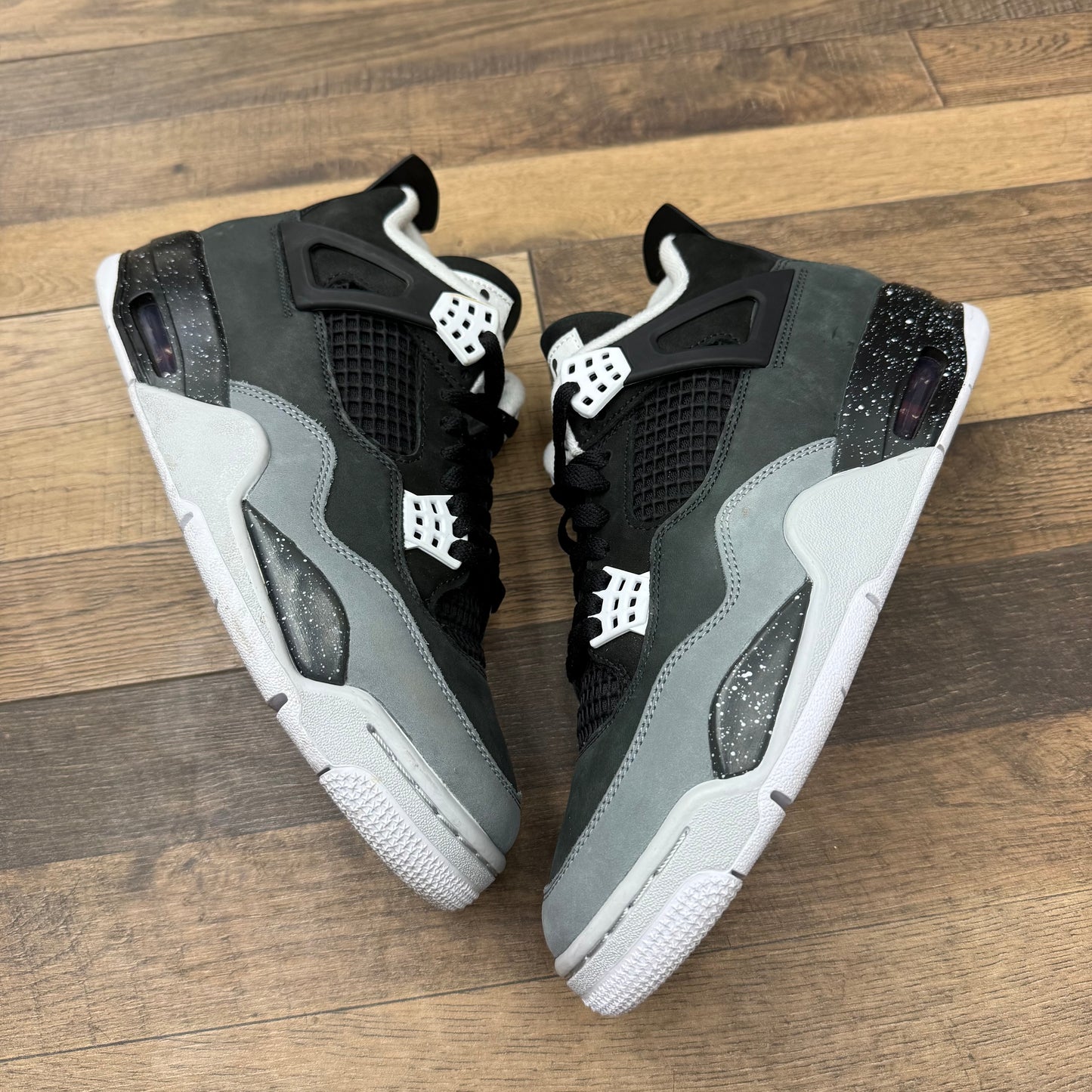 Jordan 4 Fear Sz 9.5 (Preowned)