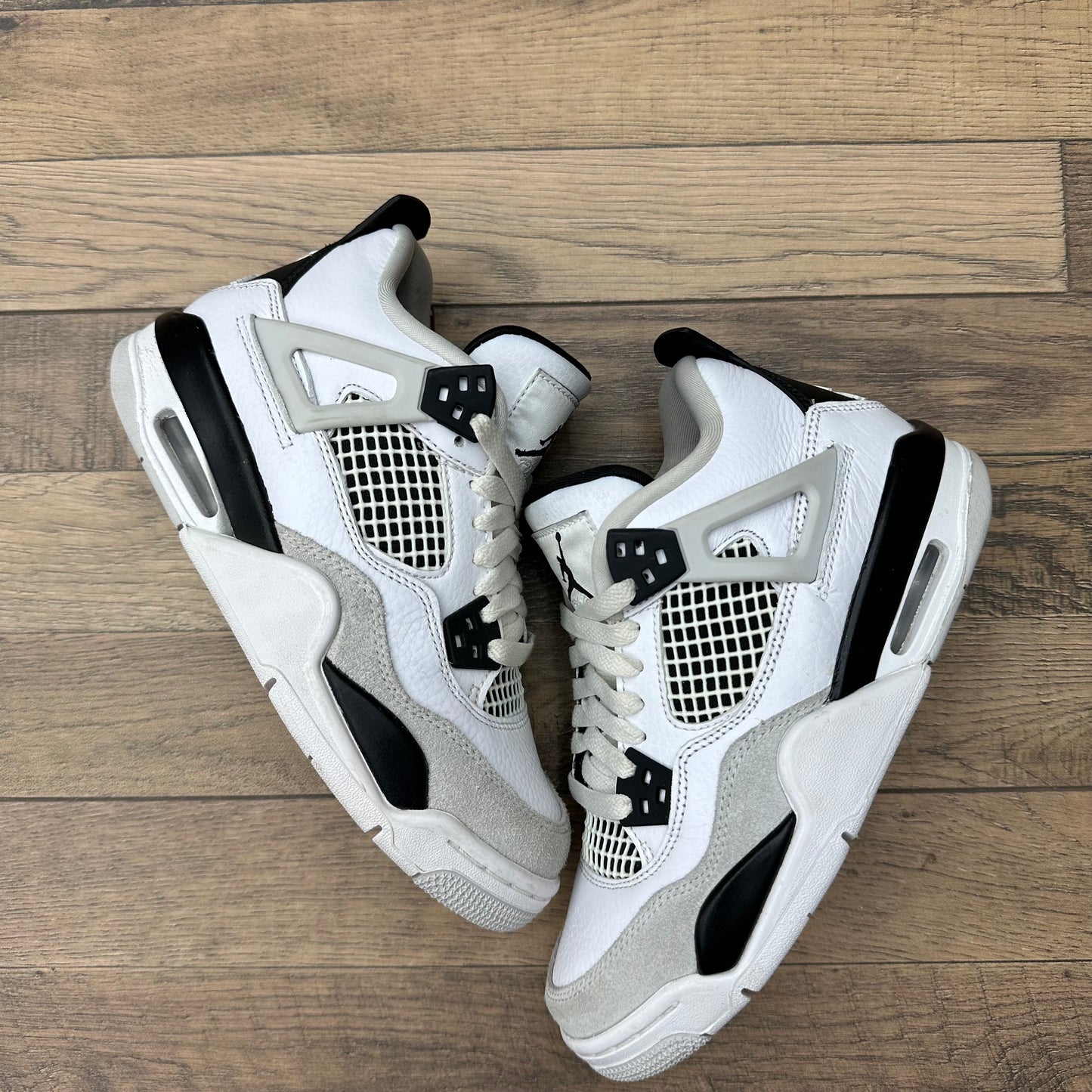 Jordan 4 Military Black Sz 4Y (Preowned)