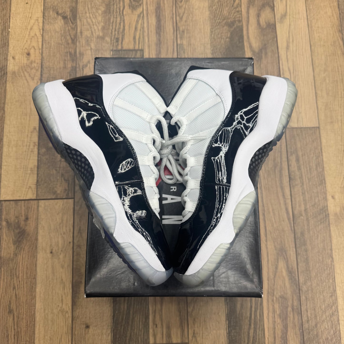 Jordan 11 Concord Sz 9 (Preowned)
