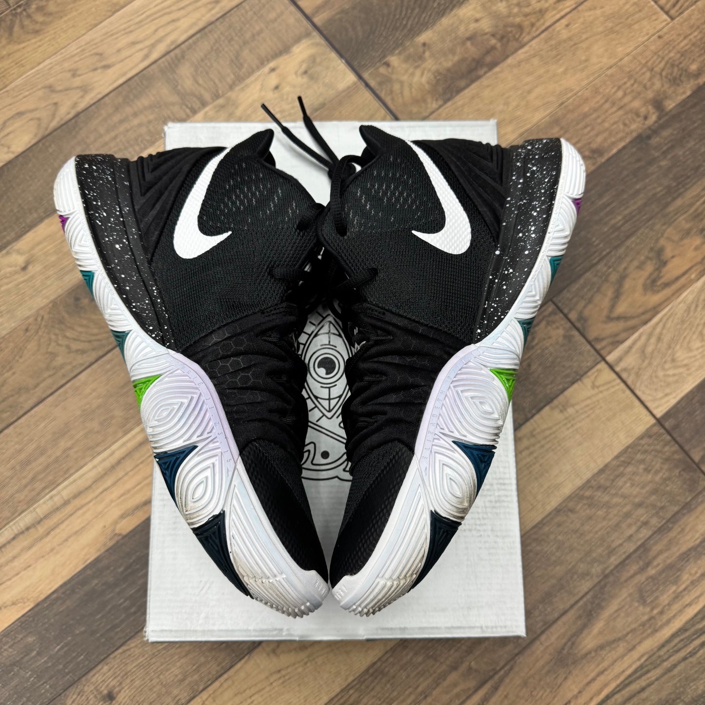 Nike Kyrie 5 Black Magic Sz 9 (Preowned)