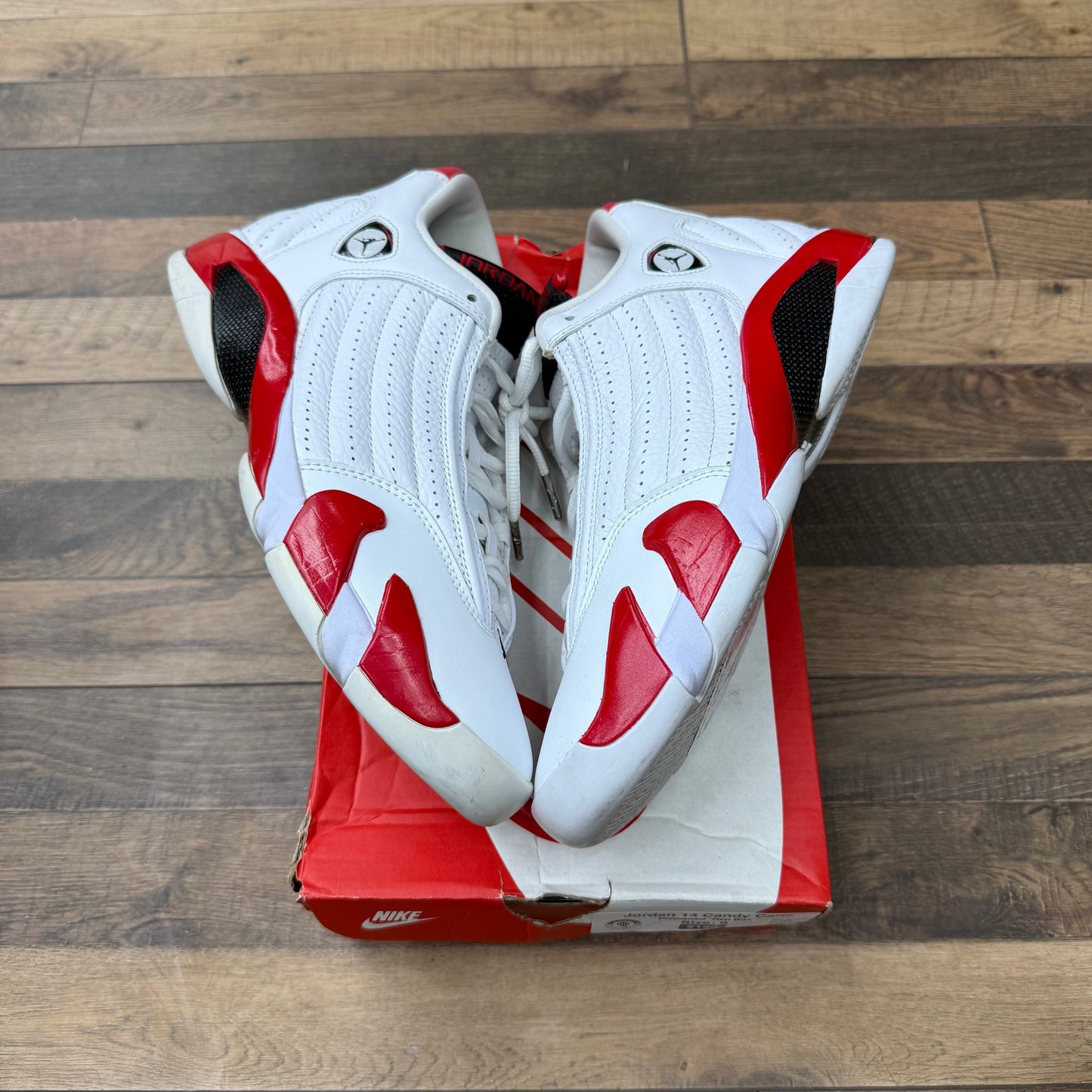 Jordan 14 Candy Cane Sz 9 (Preowned)