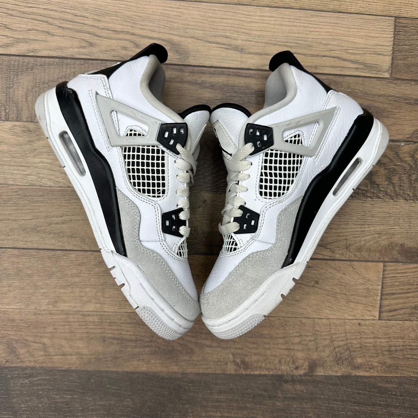 Jordan 4 Military Black Sz 4Y (Preowned)