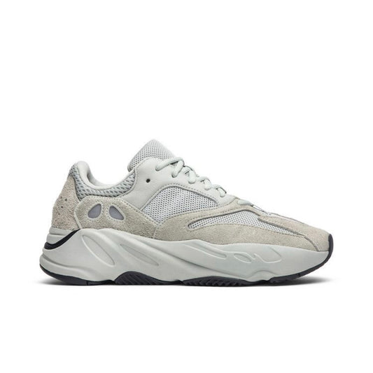 Yeezy 700 Salt Sz 9 (DS)