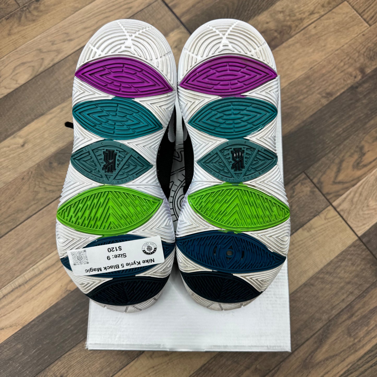 Nike Kyrie 5 Black Magic Sz 9 (Preowned)