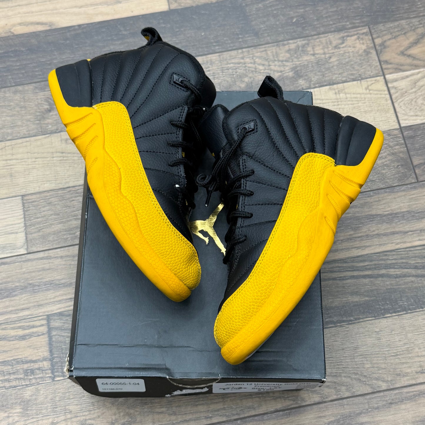 Jordan 12 University Gold Sz 1.5Y (Preowned)