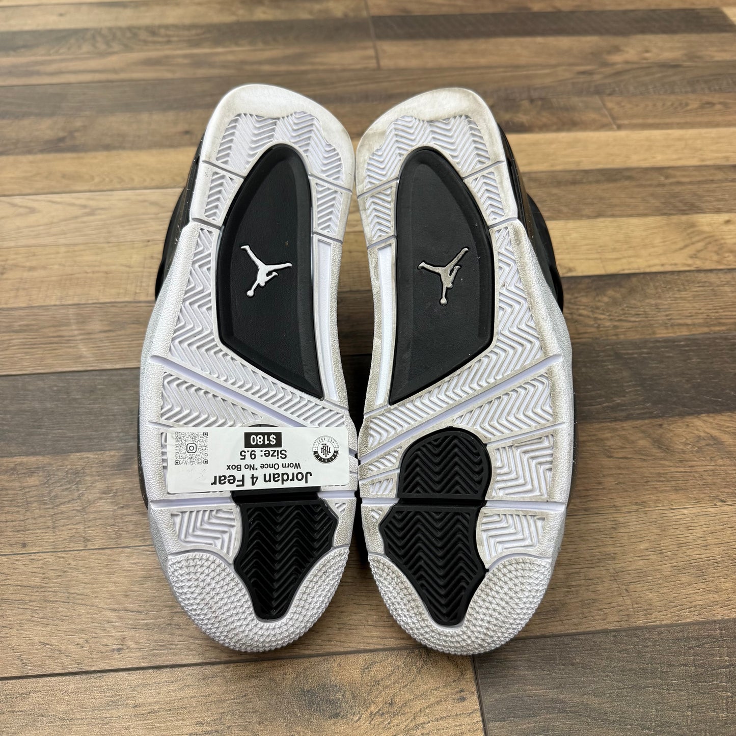 Jordan 4 Fear Sz 9.5 (Preowned)