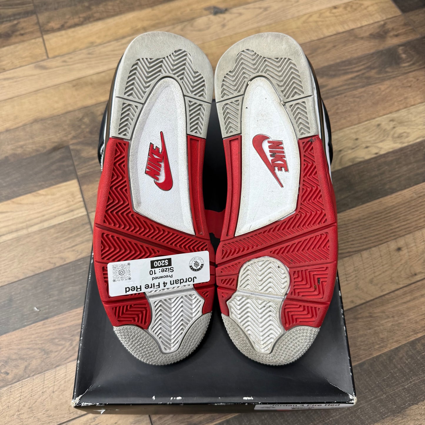 Jordan 4 Fire Red Sz 10 (Preowned)