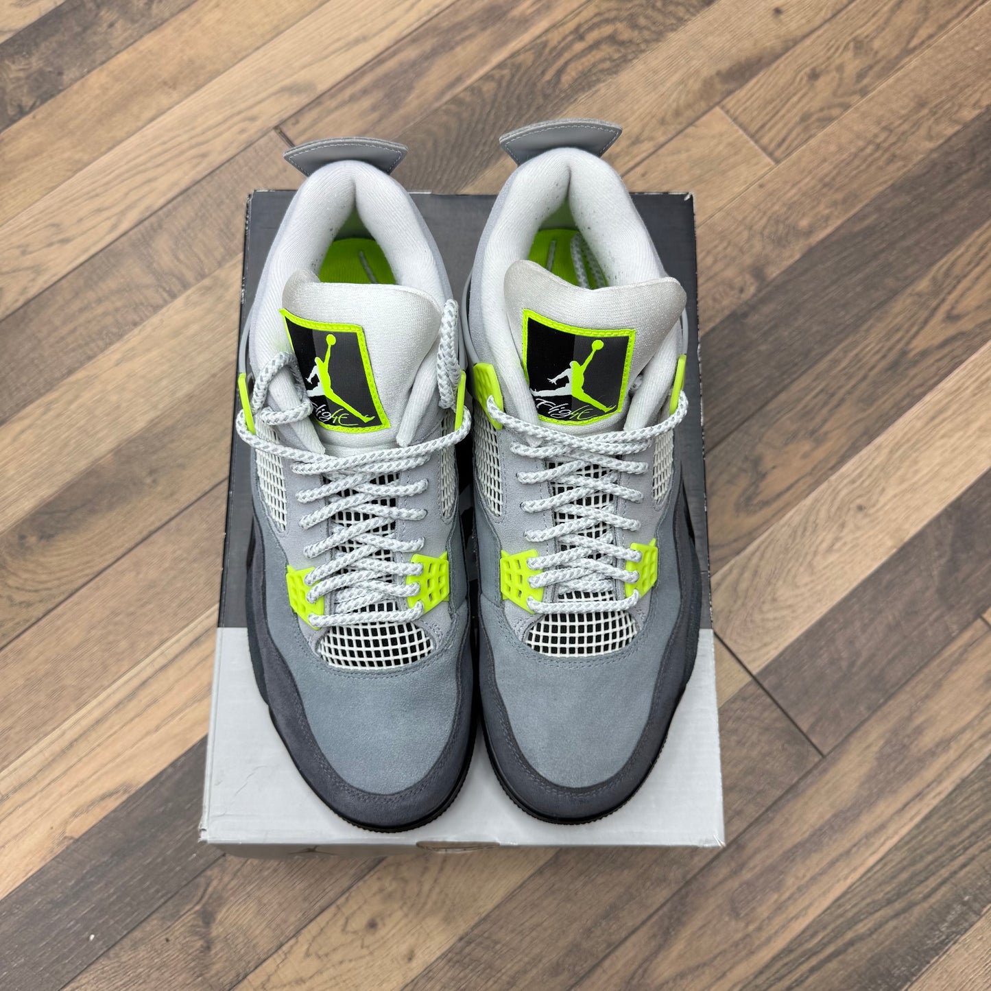 Jordan 4 Neon 95 Sz 11 (Preowned)