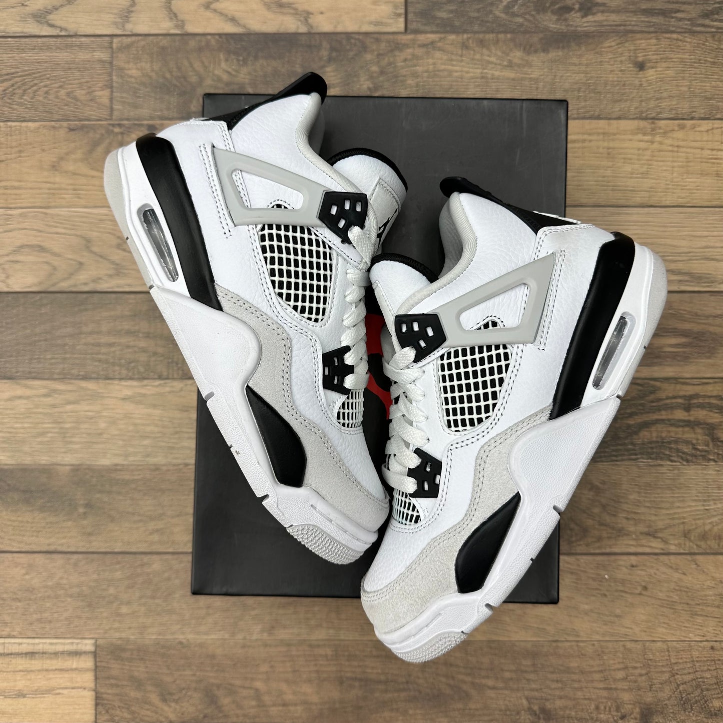 Jordan 4 Military Black Sz 4Y (Preowned)