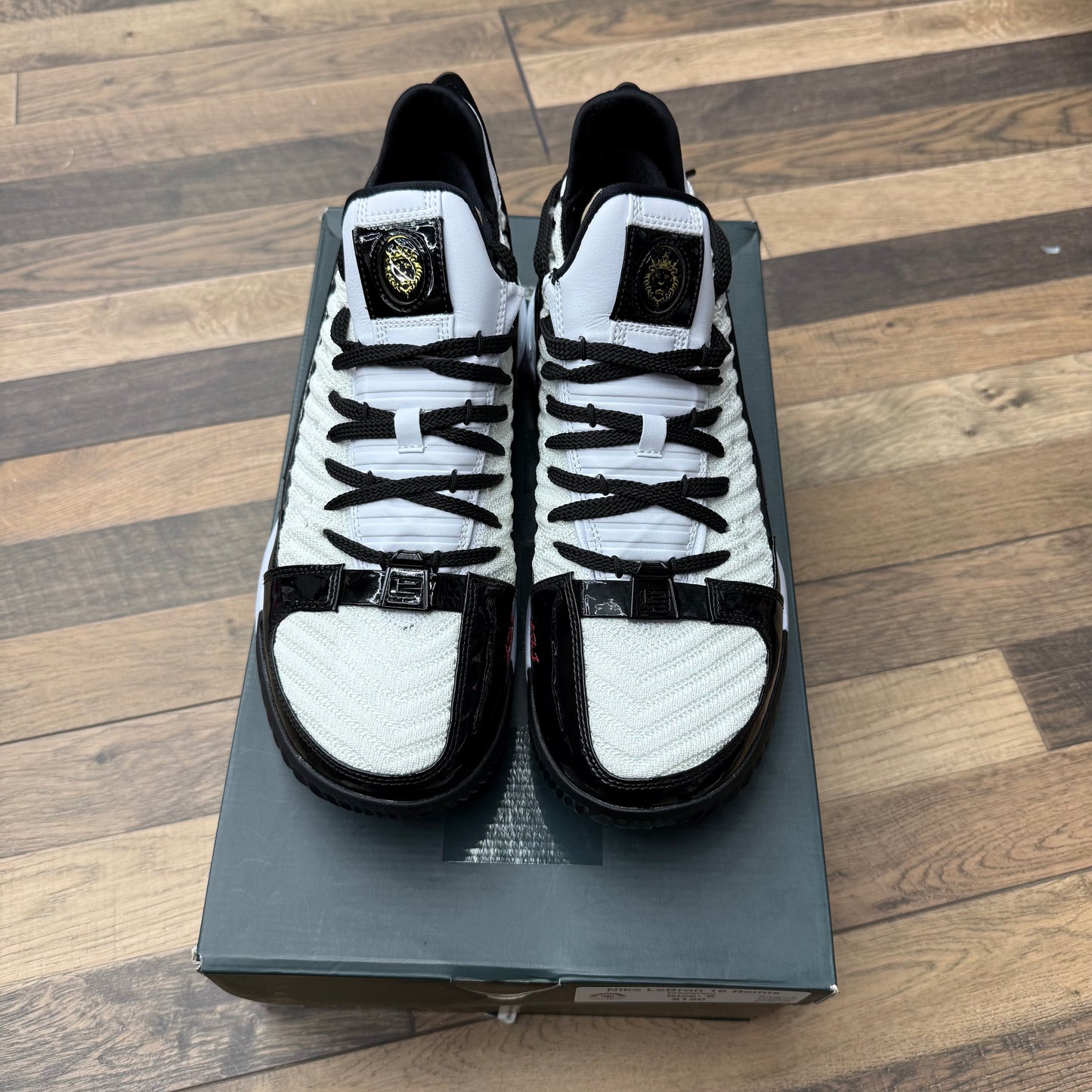 Nike LeBron 16 Remix Sz 9 (Preowned)