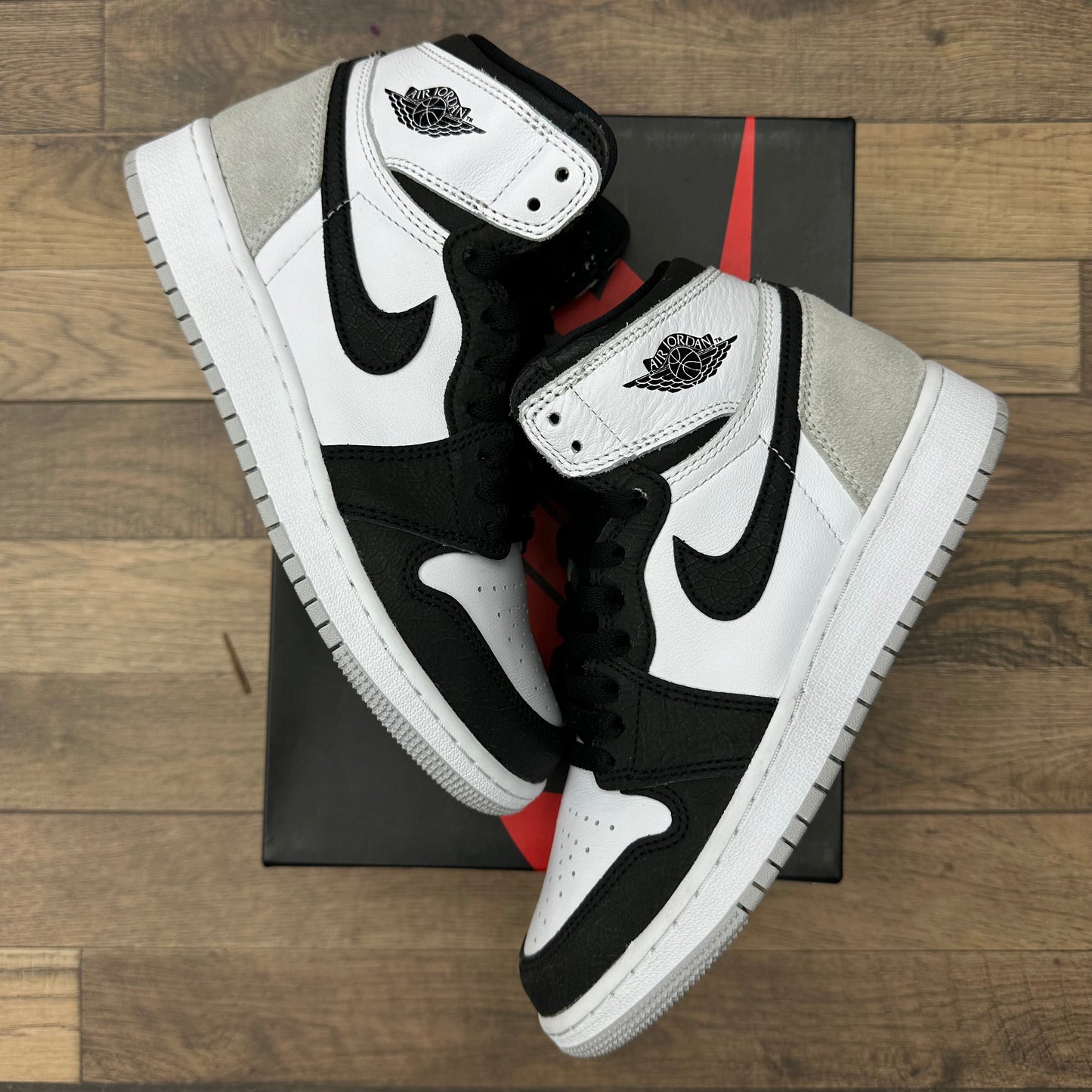 Jordan 1 High Bleached Coral Sz 5Y (Preowned)