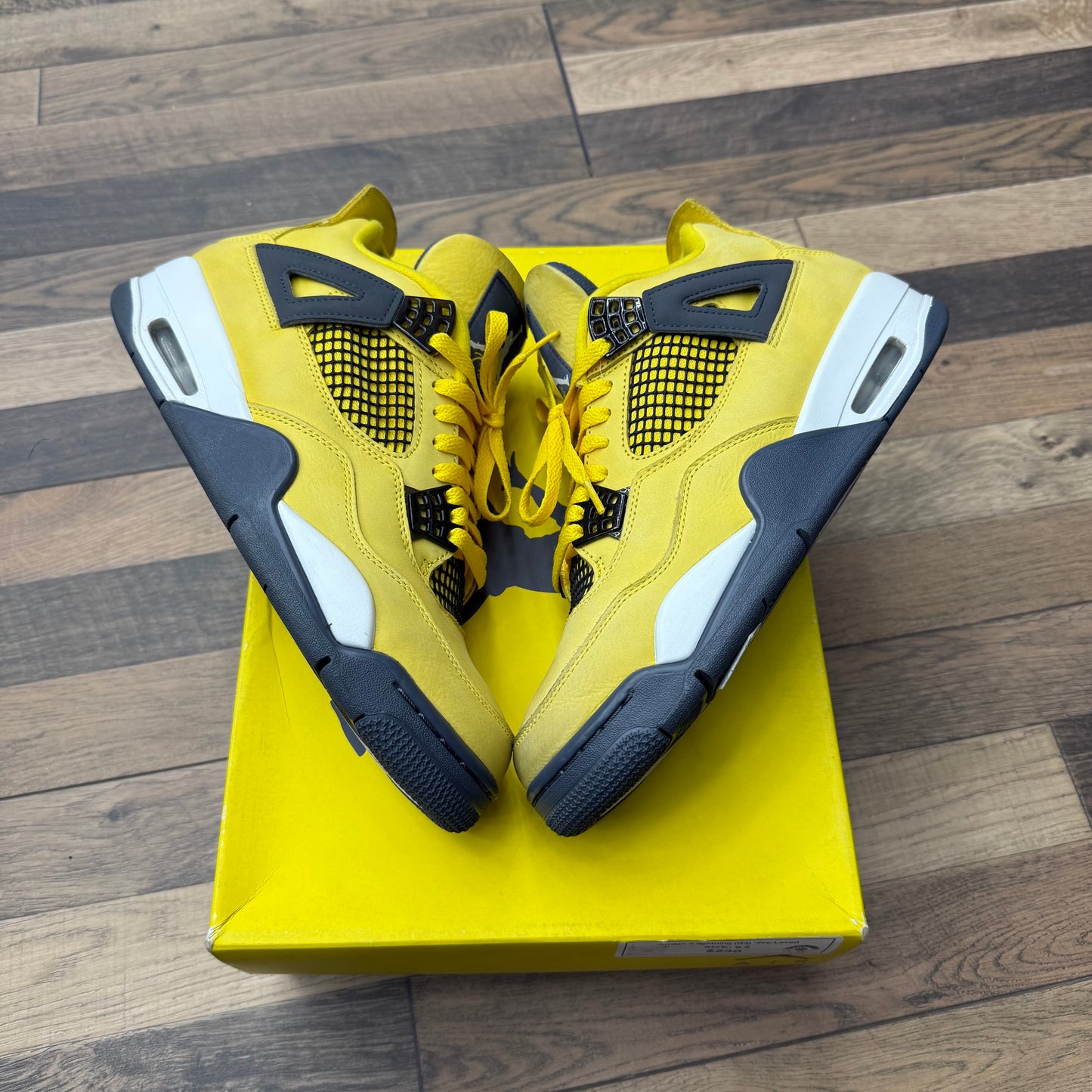 Jordan 4 Lightning Sz 9.5 (Preowned)