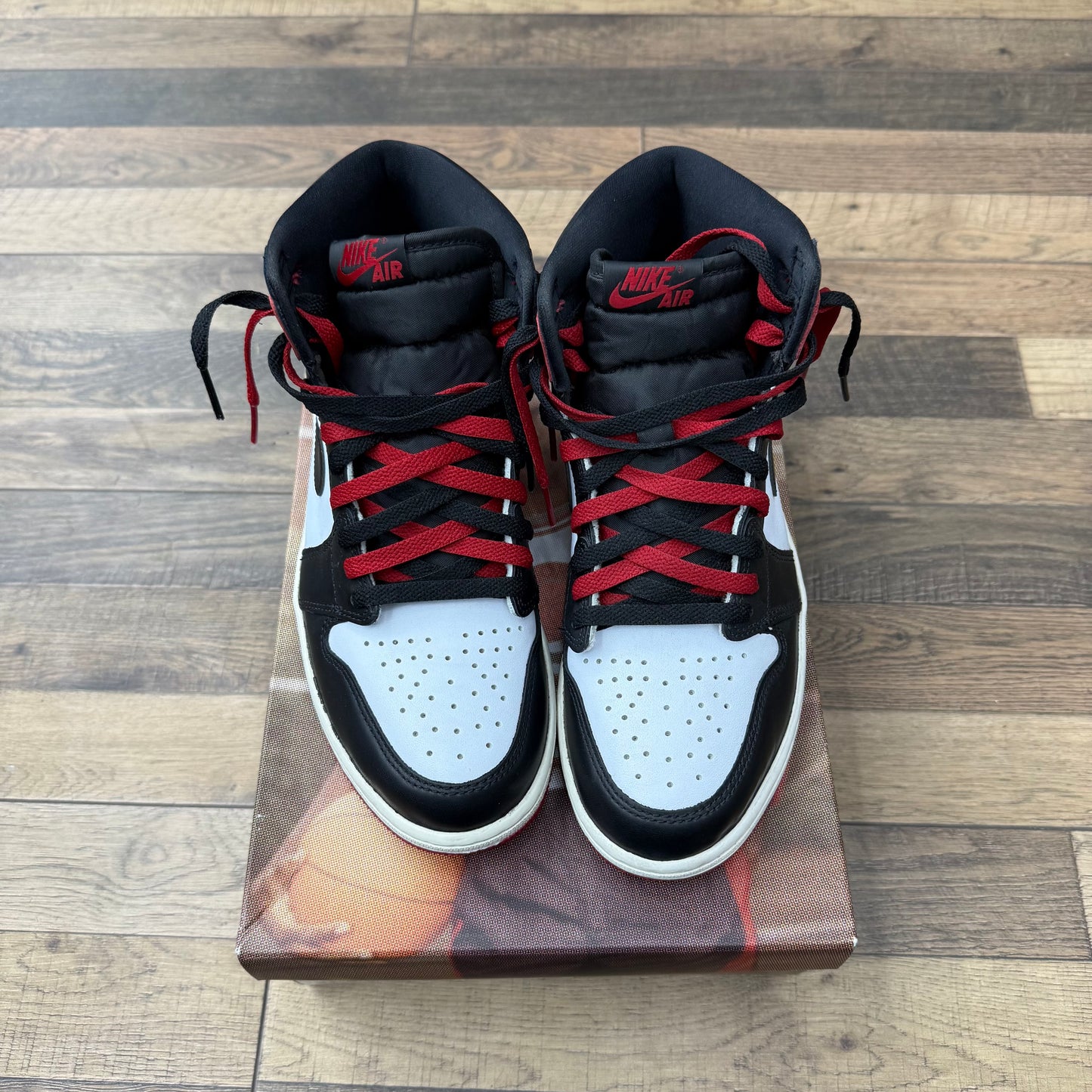 Jordan 1 High Reimagined Black Toe Sz 8.5 (Preowned)