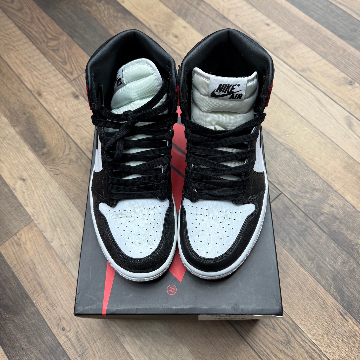 Jordan 1 High Satin Black Toe Sz 7.5W/6M (Preowned)