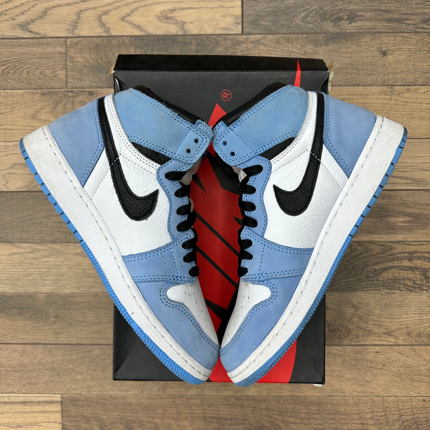Jordan 1 High University Blue Sz 6Y (Preowned)