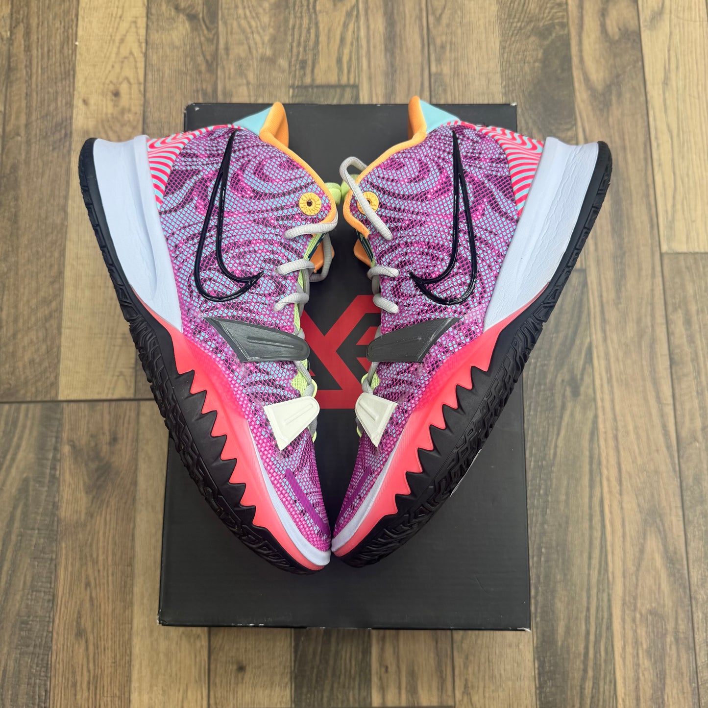 Nike Kyrie 7 Creator Sz 9 (Preowned)