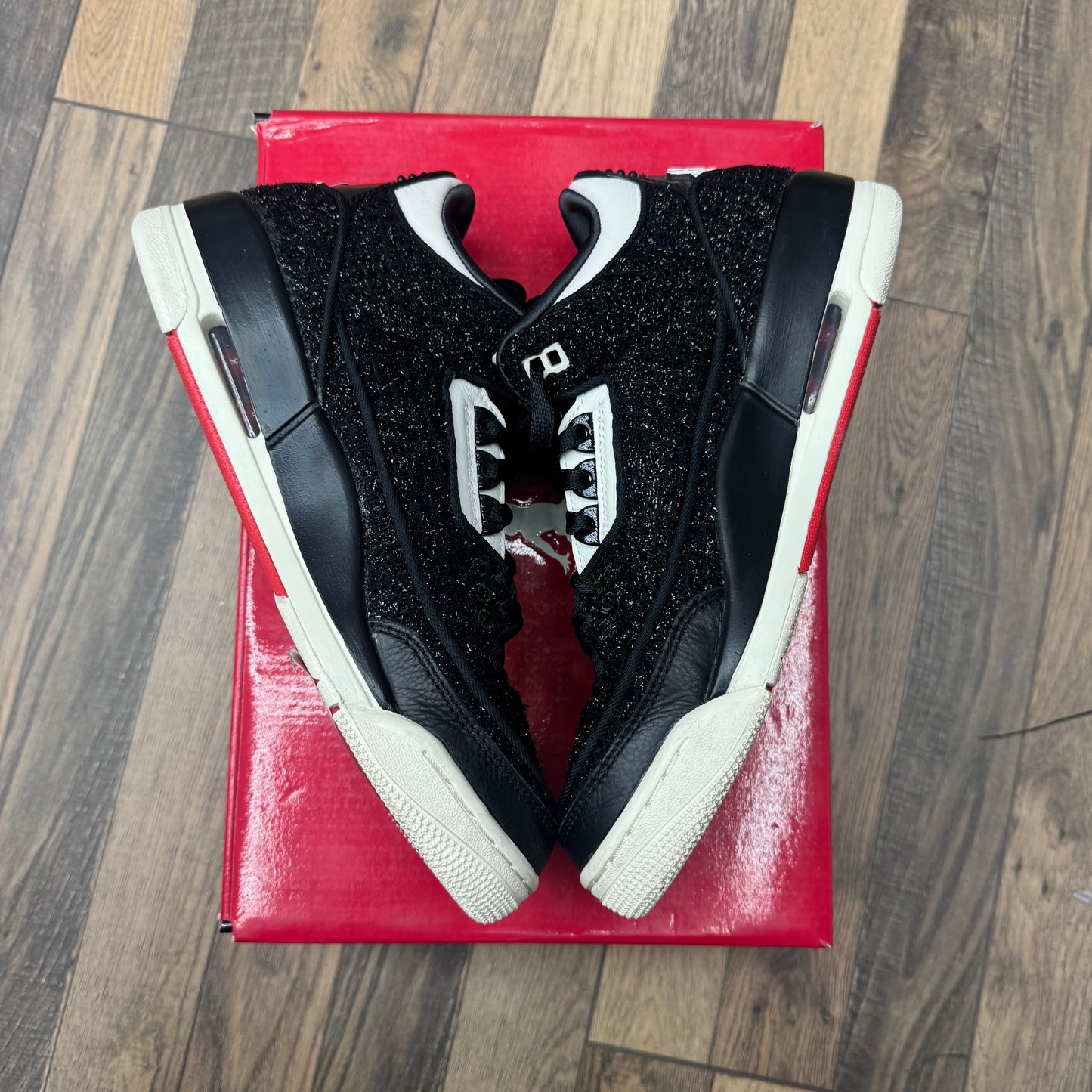 Jordan 3 Vogue Sz 9W/7.5M (Preowned)