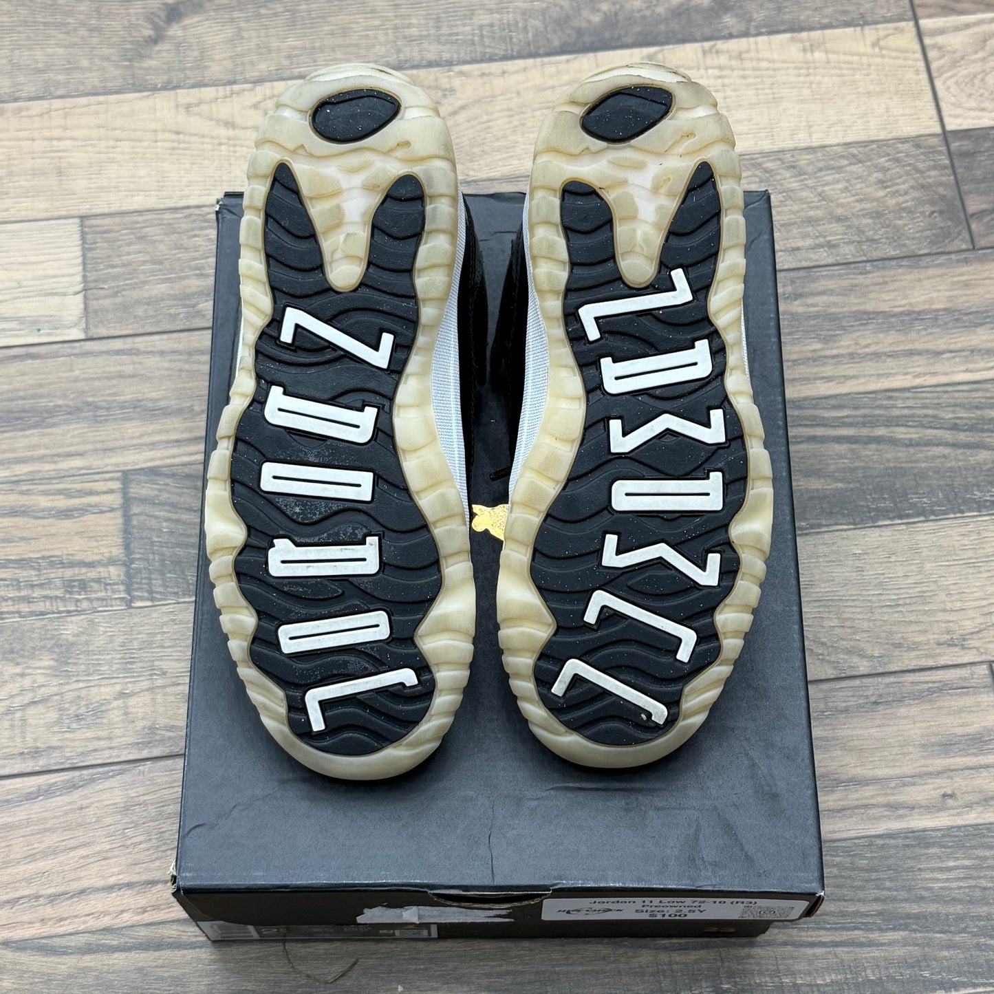Jordan 11 Low 72-10 Sz 2.5Y (Preowned)