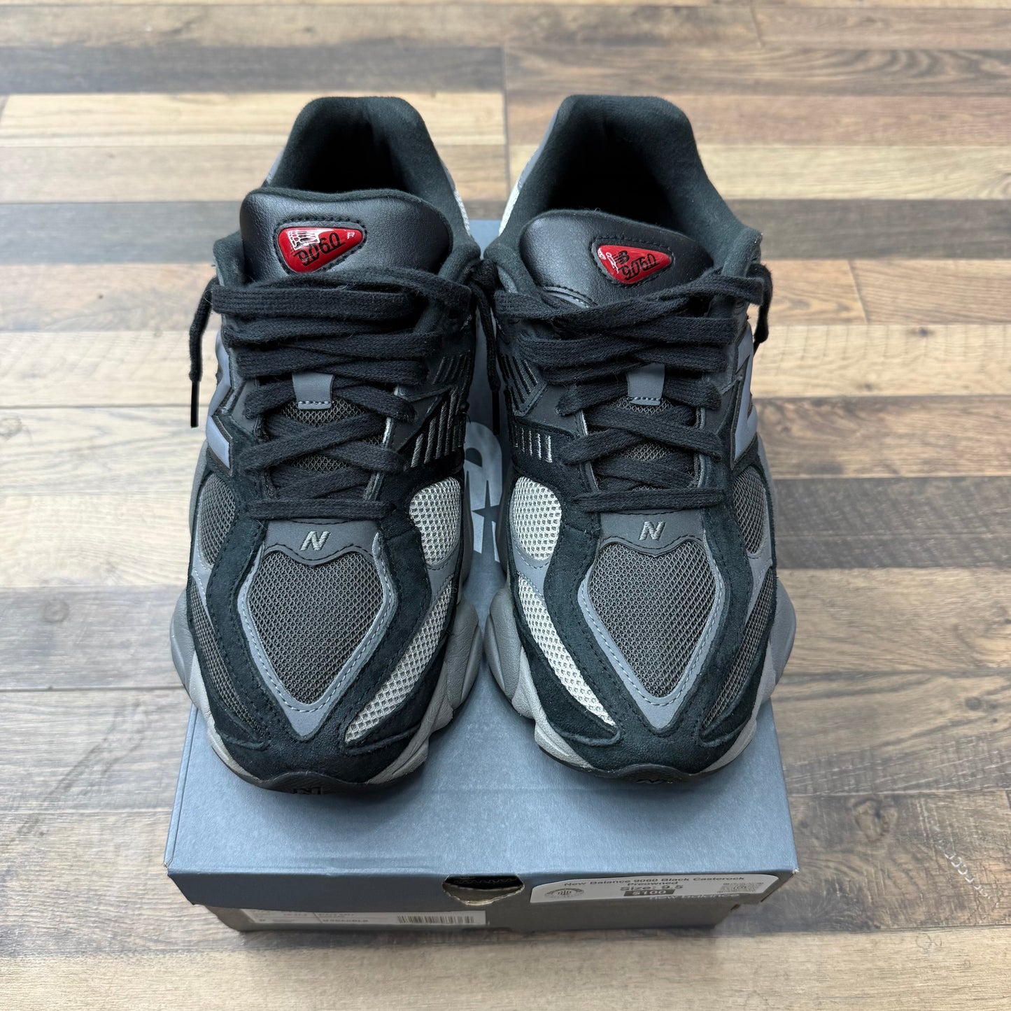 New Balance 9060 Castlerock Black Sz 9.5 (Preowned)
