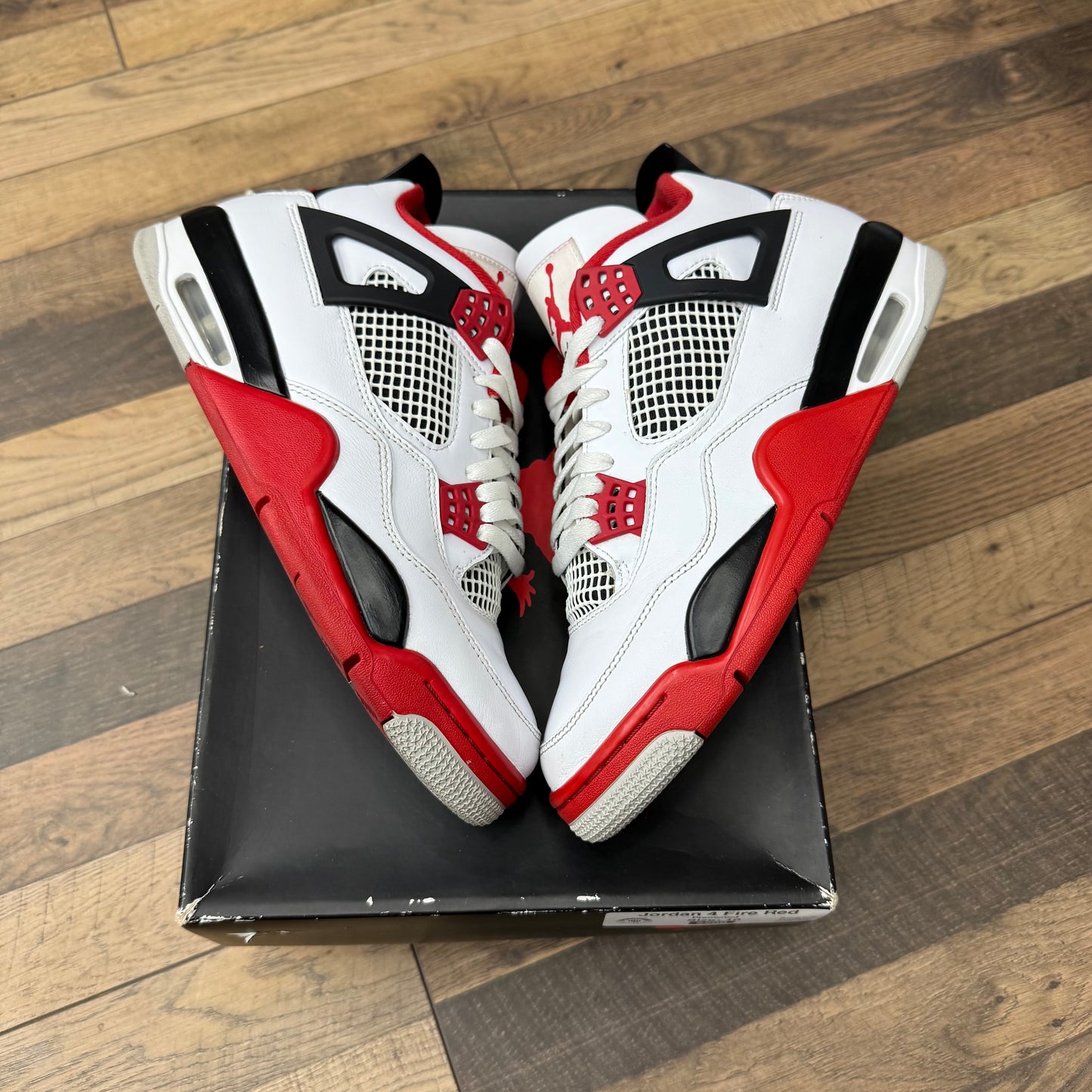 Jordan 4 Fire Red Sz 10 (Preowned)