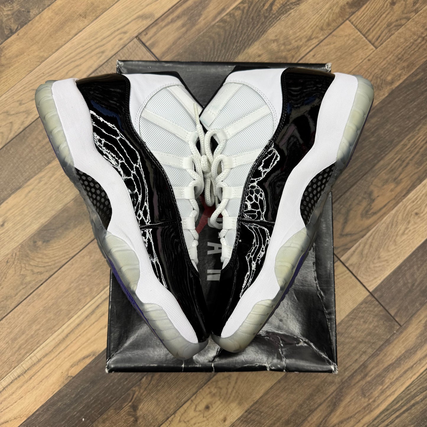 Jordan 11 Concord Sz 11 (Preowned)