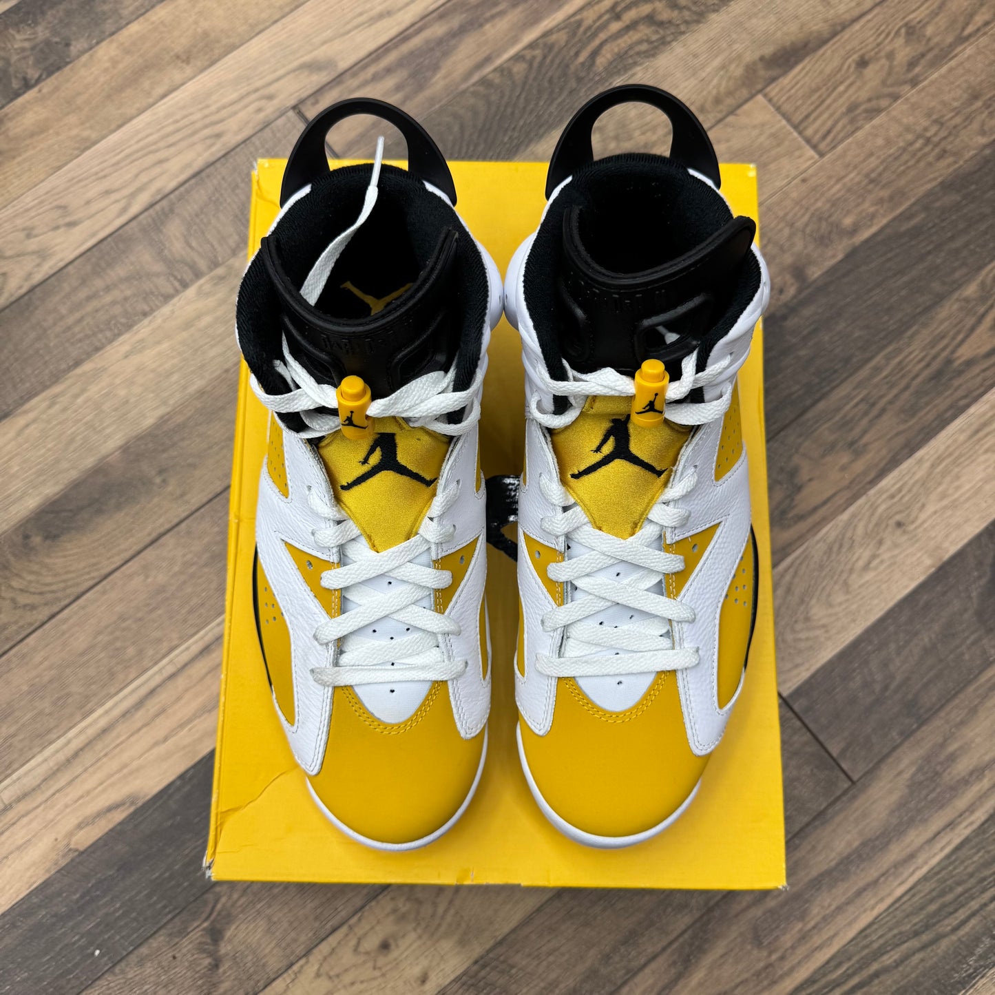 Jordan 6 Yellow Ochre Sz 11 (Preowned)