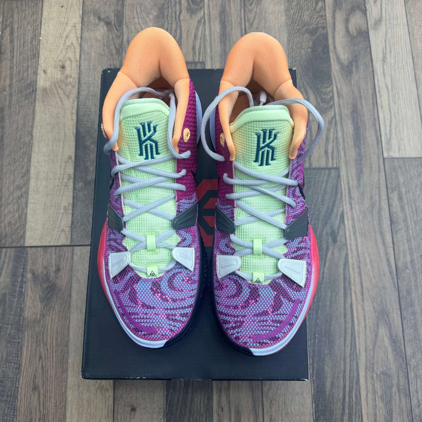 Nike Kyrie 7 Creator Sz 9 (Preowned)