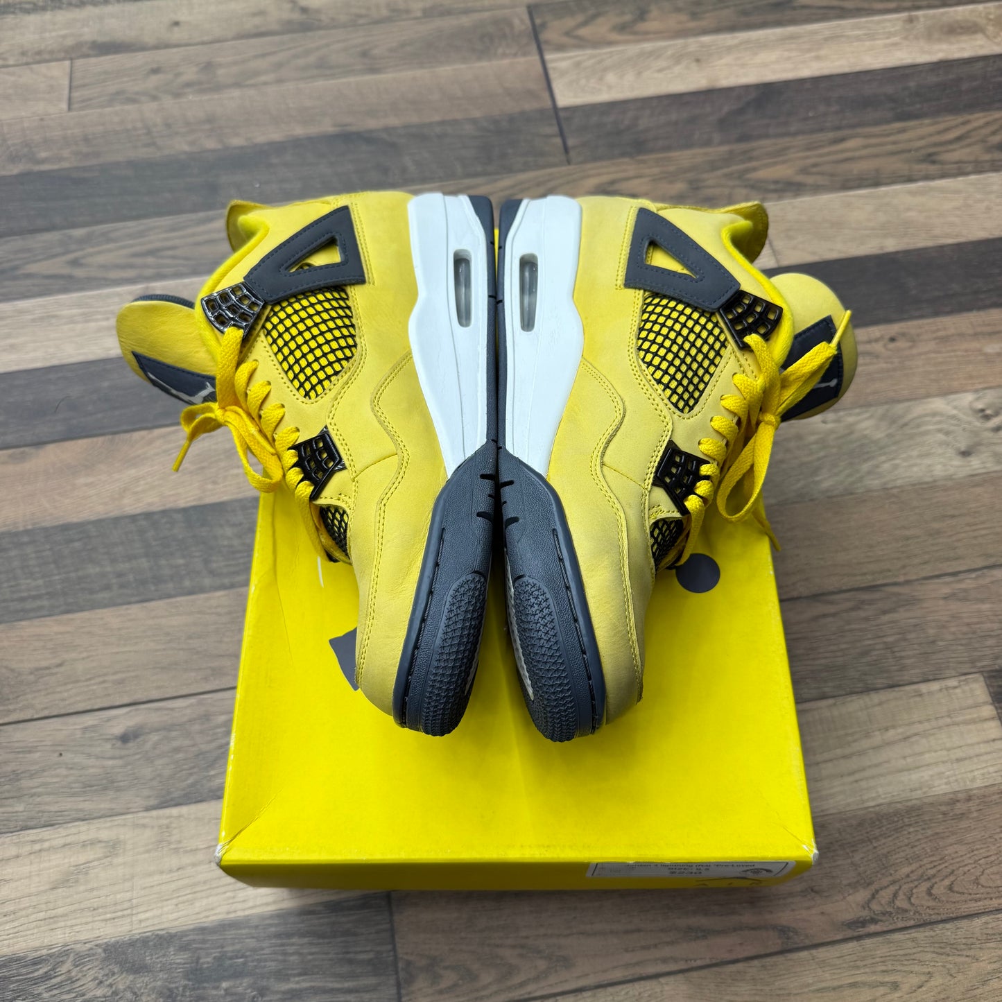Jordan 4 Lightning Sz 9.5 (Preowned)