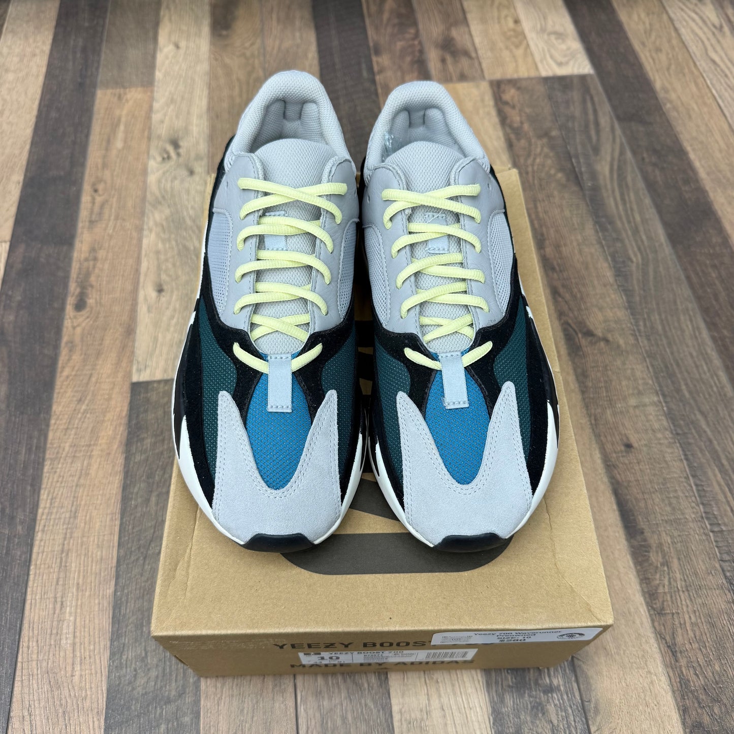 Yeezy 700 Waverunner Sz 10 (Preowned)