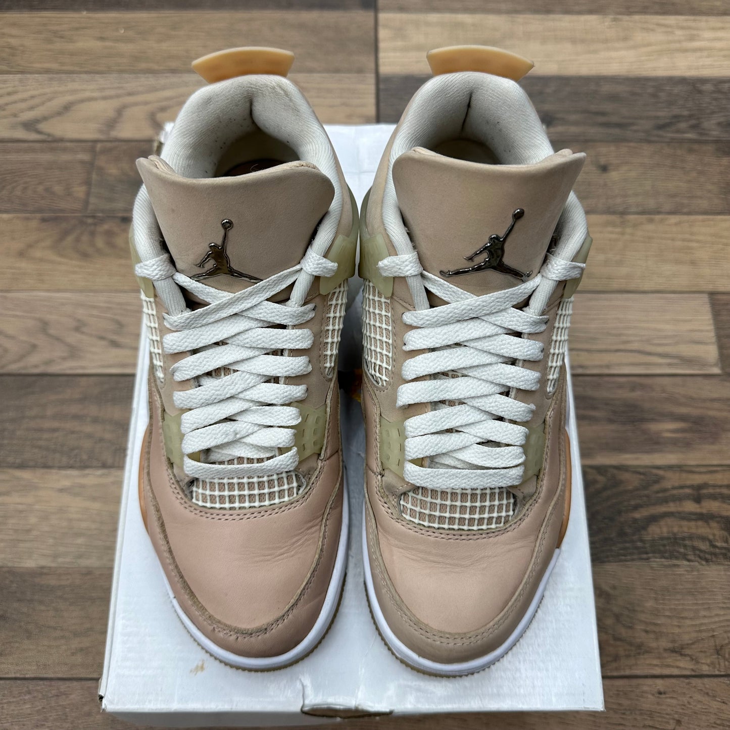 Jordan 4 Shimmer Sz 7W/5.5M (Preowned)