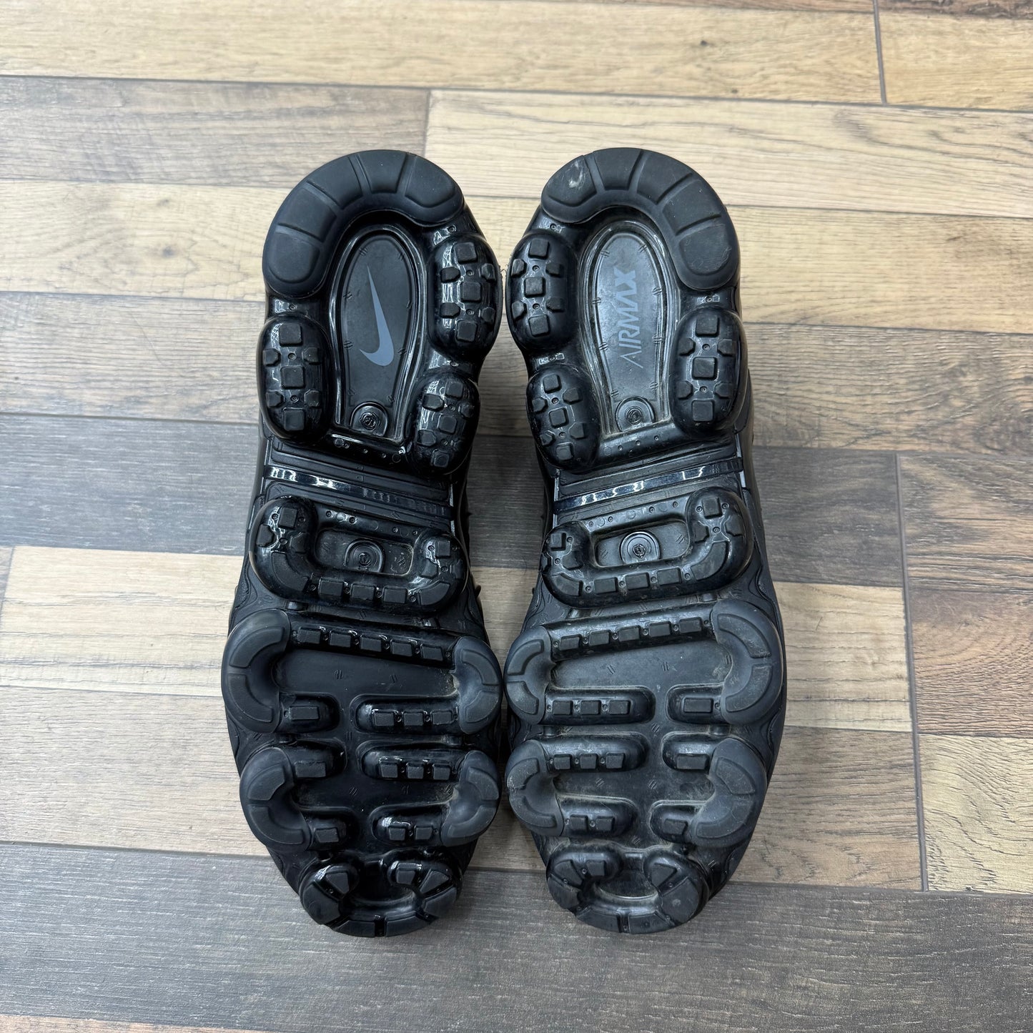 Nike Vapormax Plus Triple Black Sz 9.5 (Preowned)