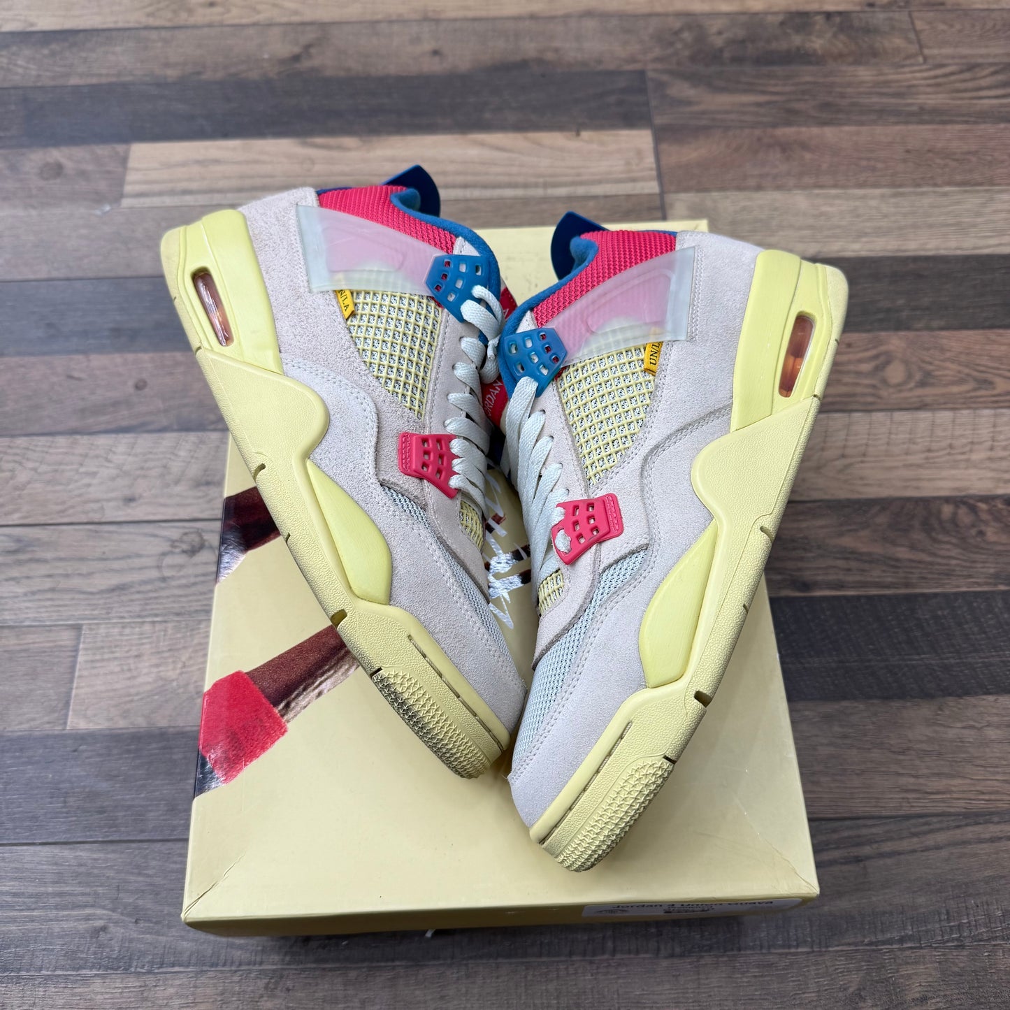 Jordan 4 Union Guava Sz 10 (Preowned)