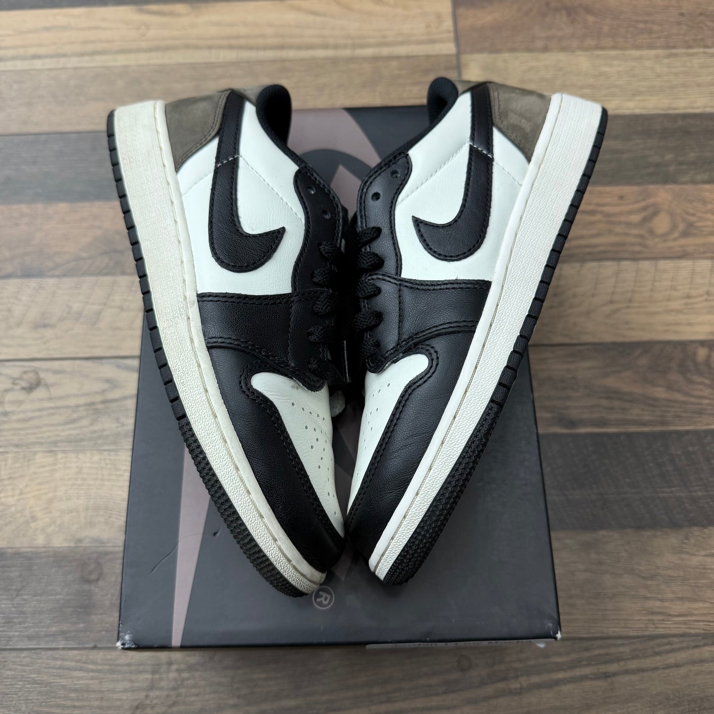 Jordan 1 Low Mocha Sz 6Y/7.5W (Preowned)