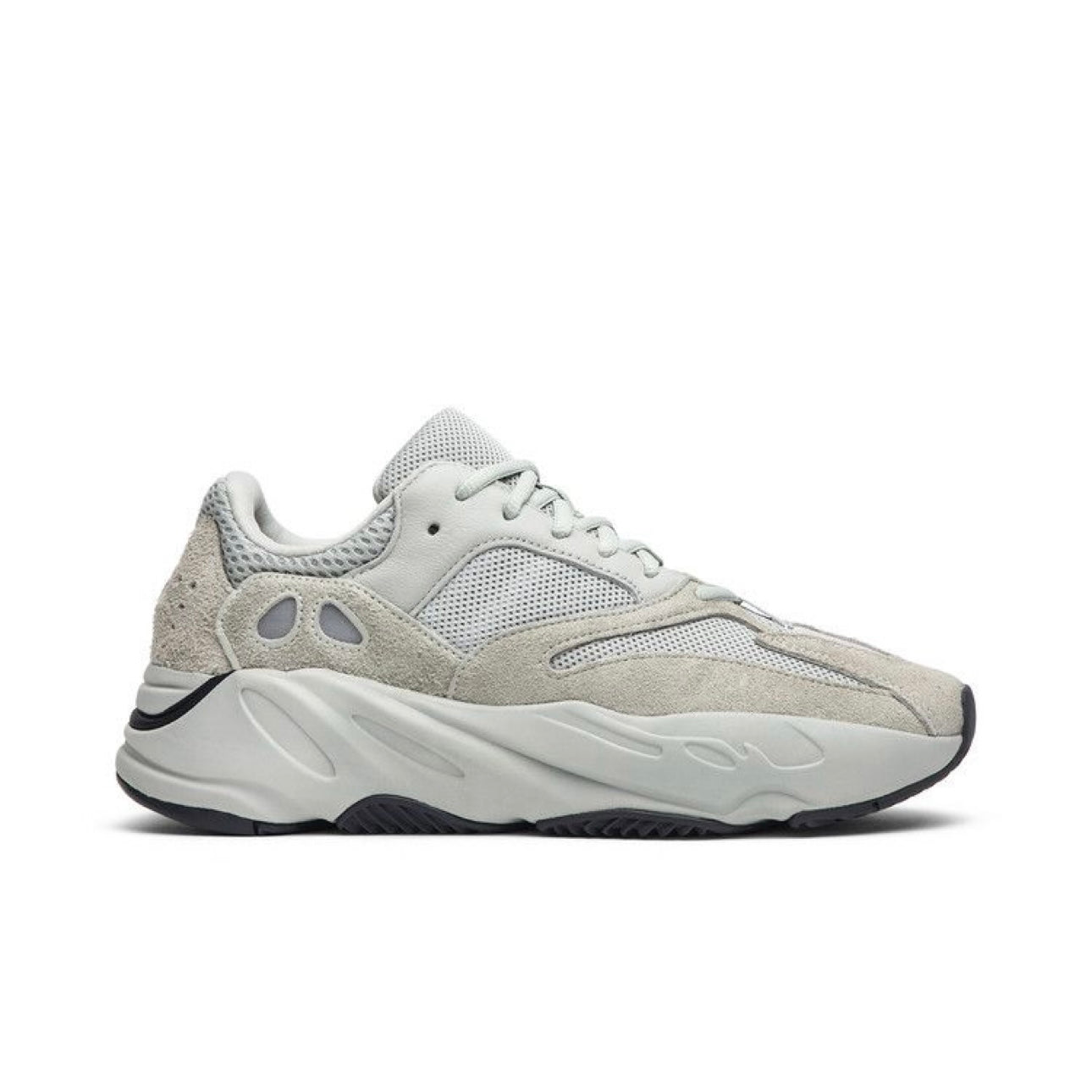 Yeezy 700 Salt Sz 9 (DS)