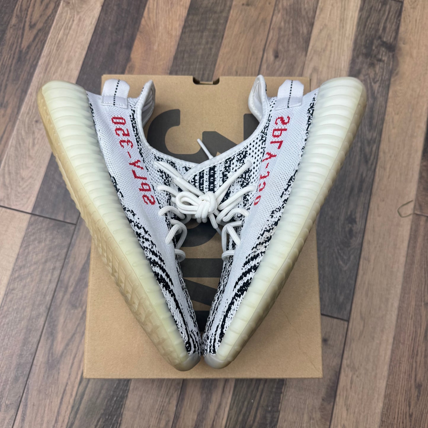 Yeezy Boost 350 V2 Zebra Sz 8.5 (Preowned)