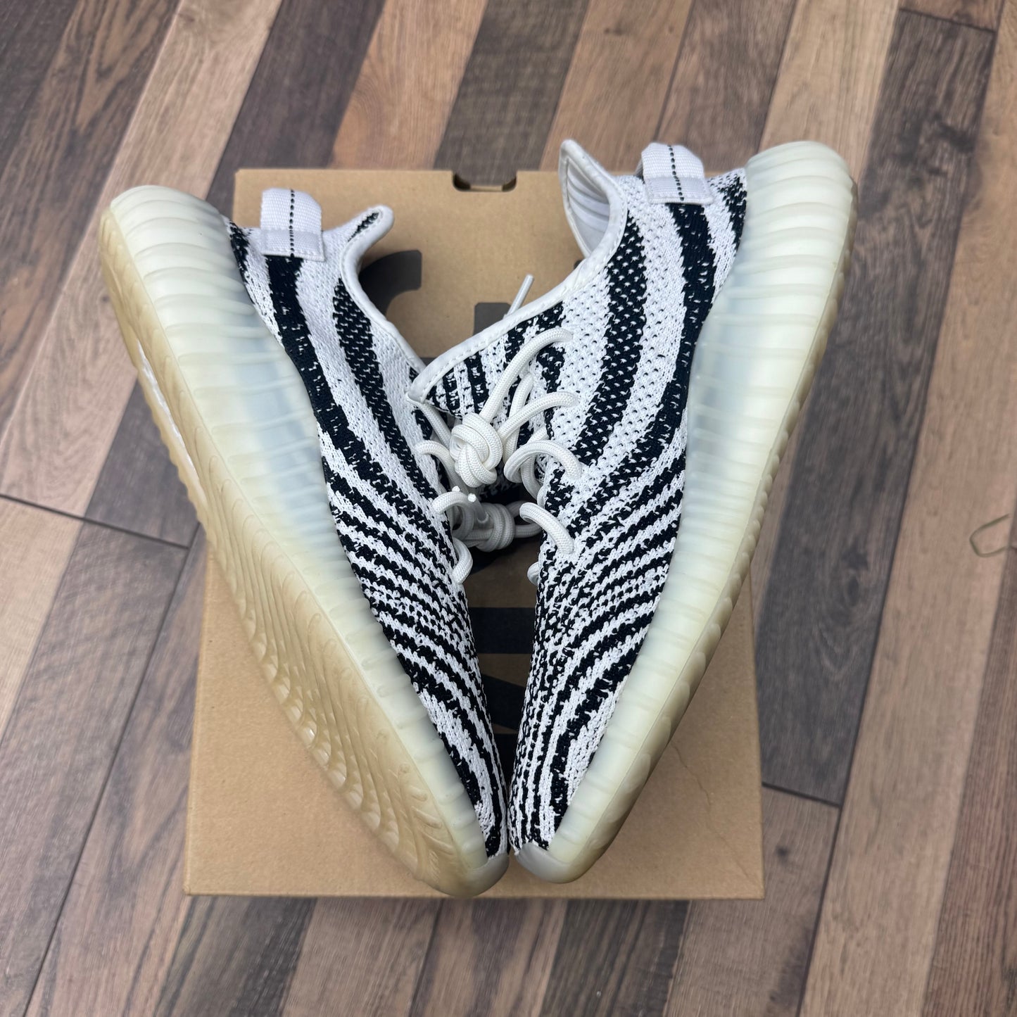 Yeezy Boost 350 V2 Zebra Sz 8.5 (Preowned)