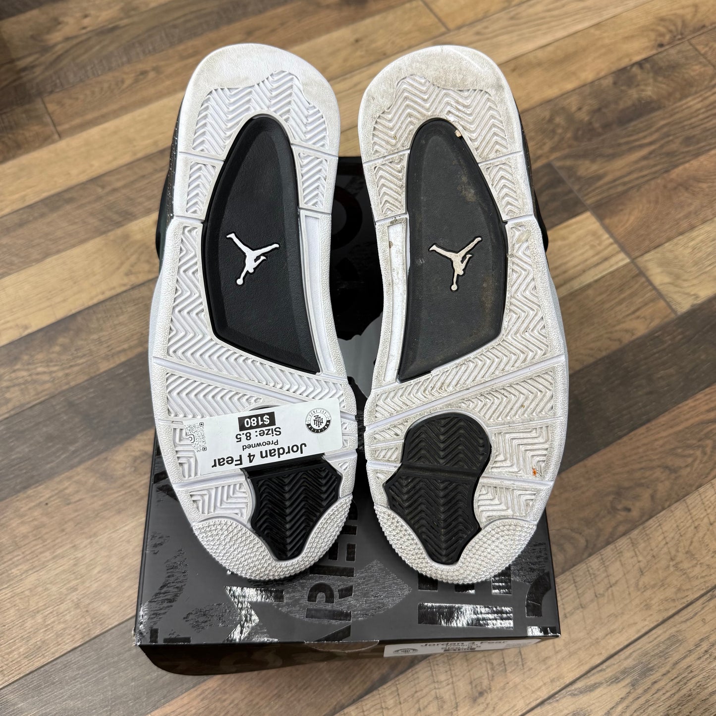 Jordan 4 Fear Sz 8.5 (Preowned)