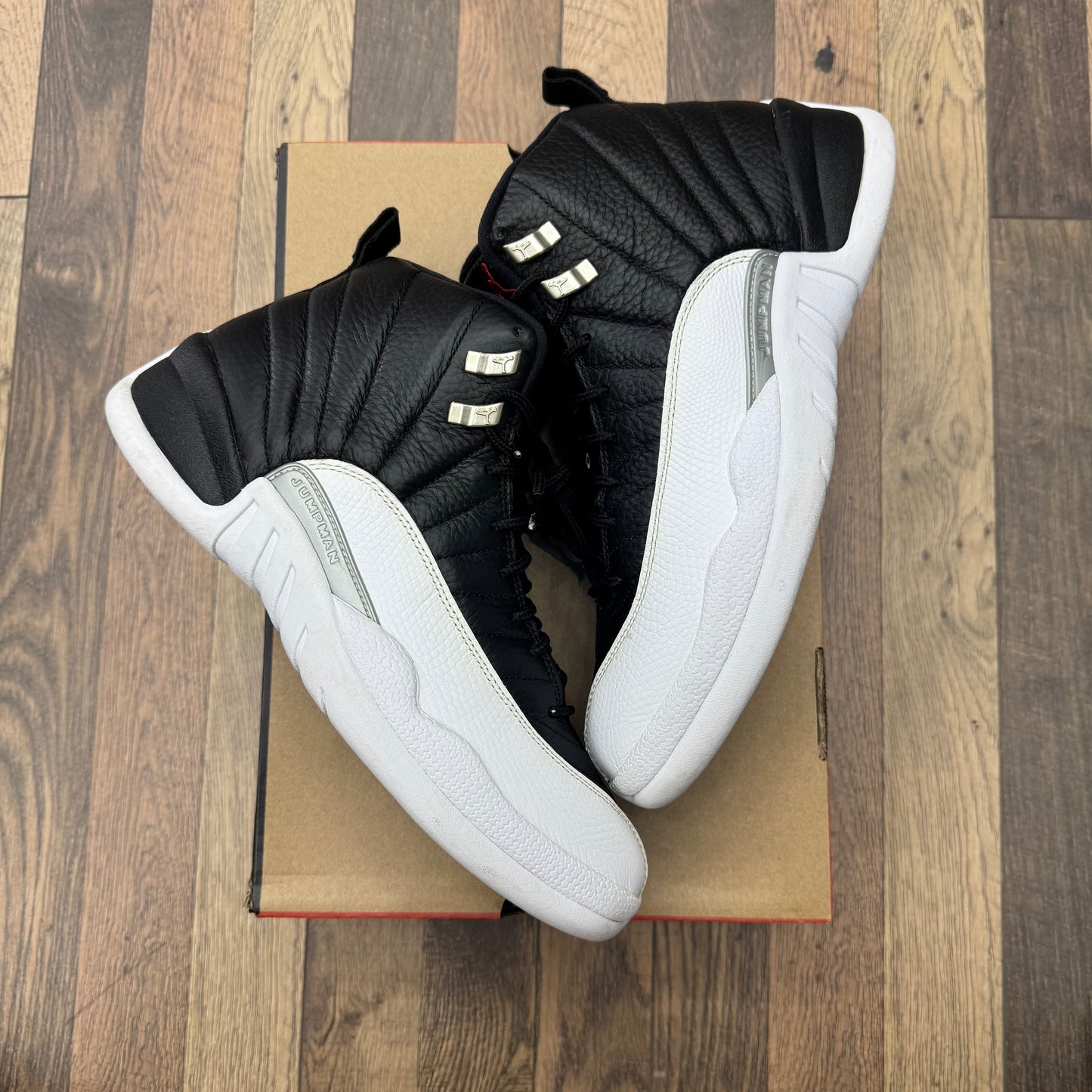 Jordan 12 Playoffs Sz 10 (Preowned)