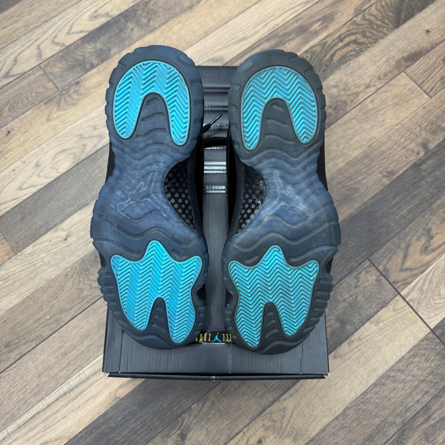 Jordan 11 Gamma Blue ‘14 Sz 9.5 (Preowned)