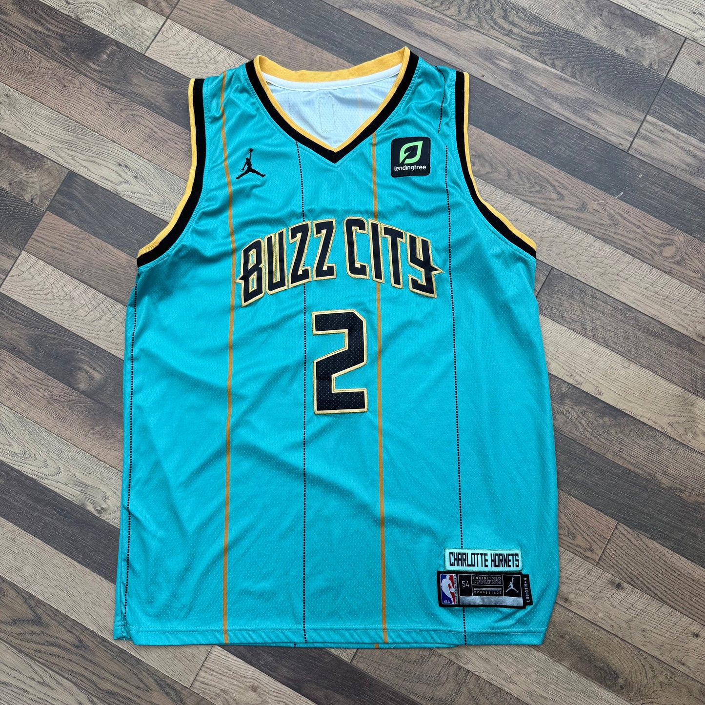 Hornets Buzz City LaMelo Ball Jersey Sz XL