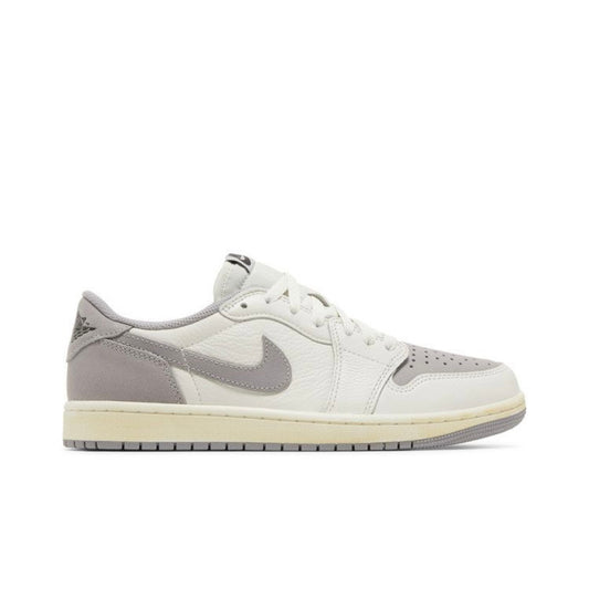 Jordan 1 Low Atmosphere Sz 10.5 (DS)